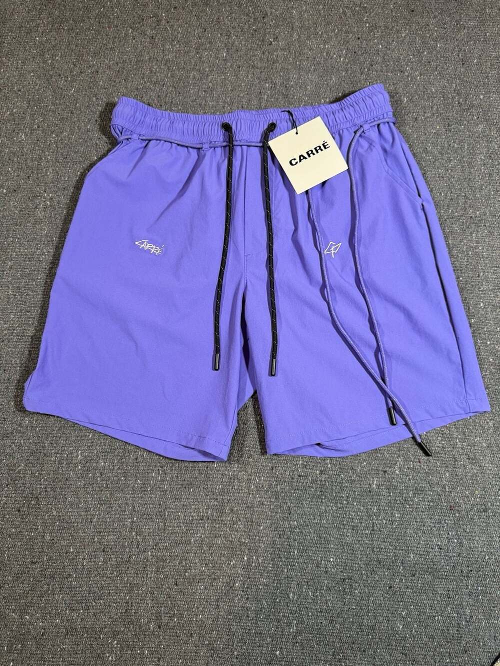 Carré Verticaux Cargo Shorts with Detachable Bag in Purple